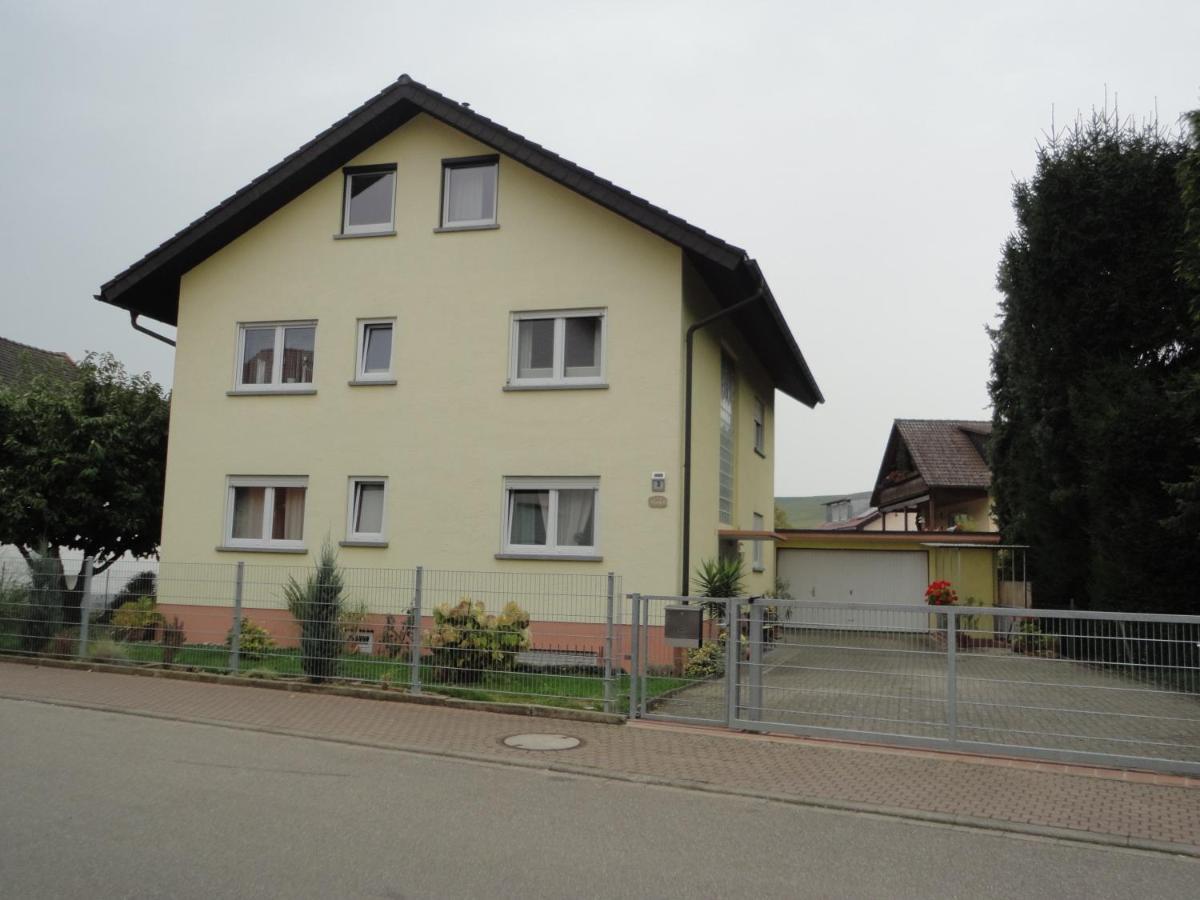 Toska Apartment